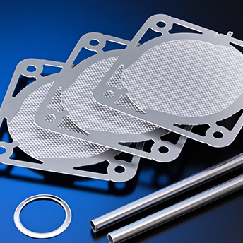 高強度合金／高耐酸化性合金